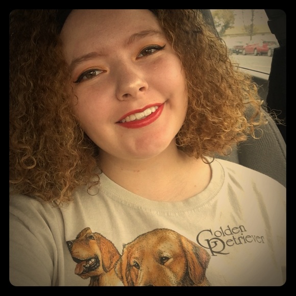 Meet your Posher, Claire - Picture 1 of 5